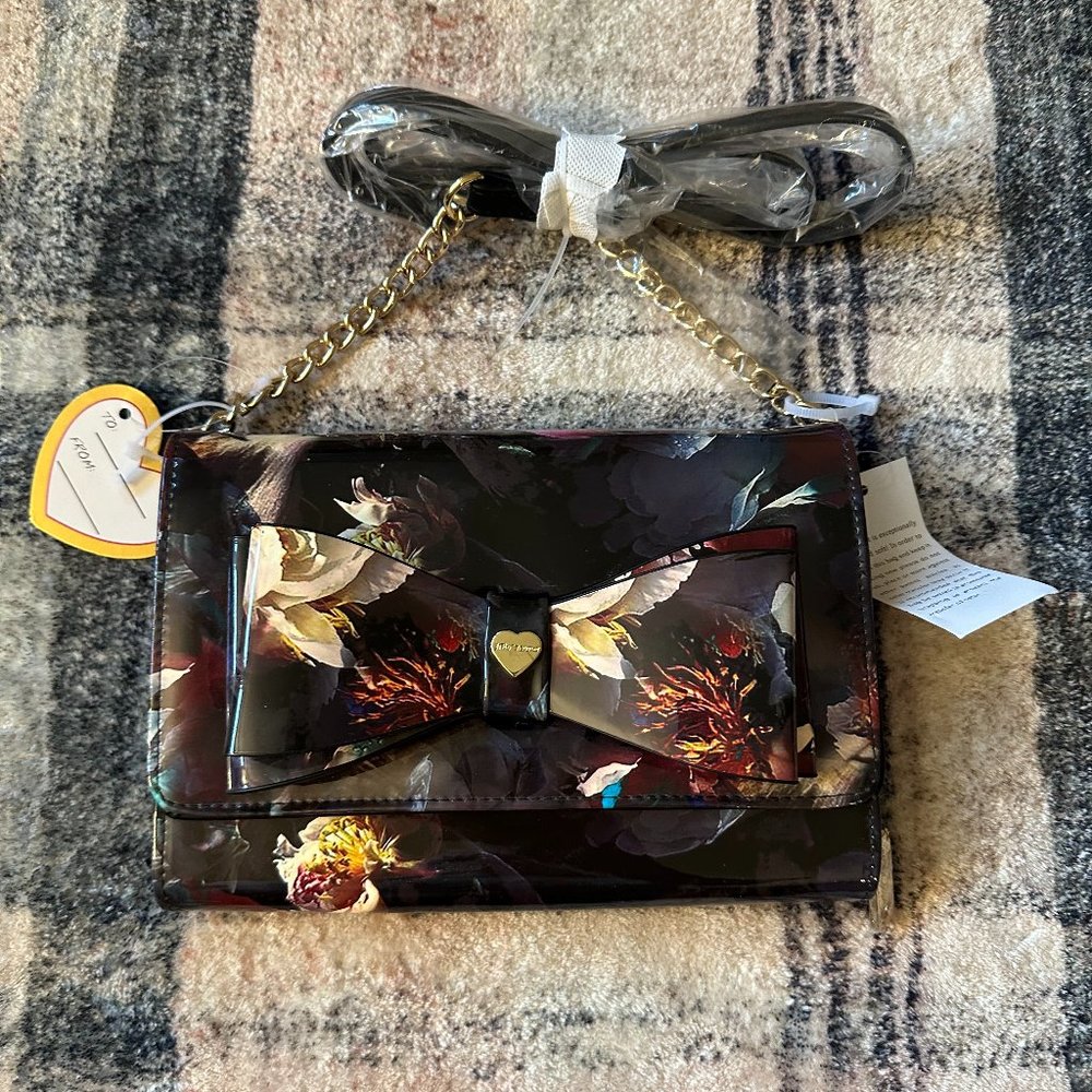 Betset Johnson Handbag